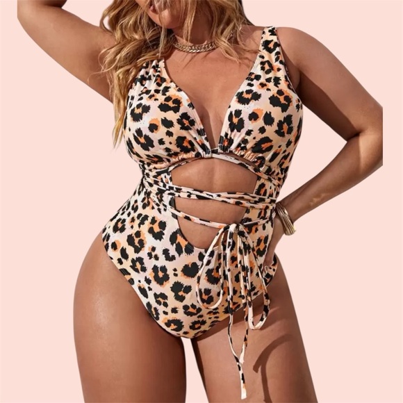 NWT Leopard Print Cut-Out One Piece Swimsuit - Picture 1 of 5